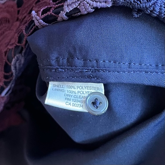 Lord & Taylor 424 Fifth Chemical Lace Embroidered Floral Top - Picture 10 of 10